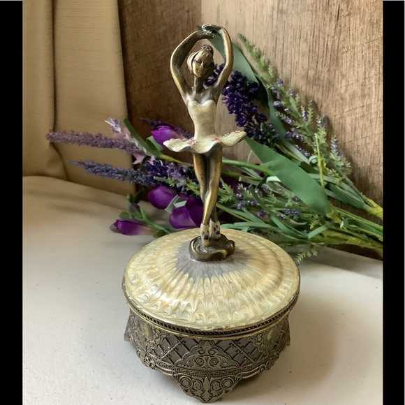 Vintage Bronze Gilded Ormolu Ballerina Music Box - Picture 2 of 14